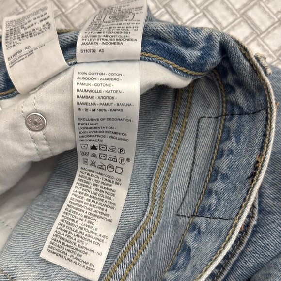 Levi’s Premium Wedgie Straight Jeans Light Wash High Rise Button Fly (no size) - Picture 15 of 15